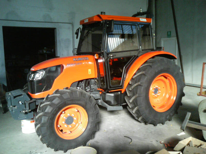 Kubota M6040